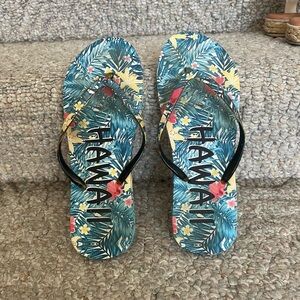 Hawaii's Finest Green and Red Flats with Tropical Flair